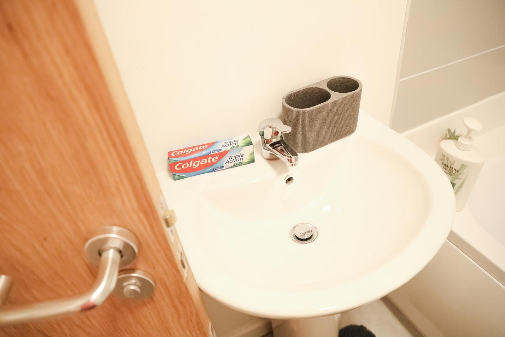 1 Bedroom Apartment Bradford City Centre Foster Square Εξωτερικό φωτογραφία